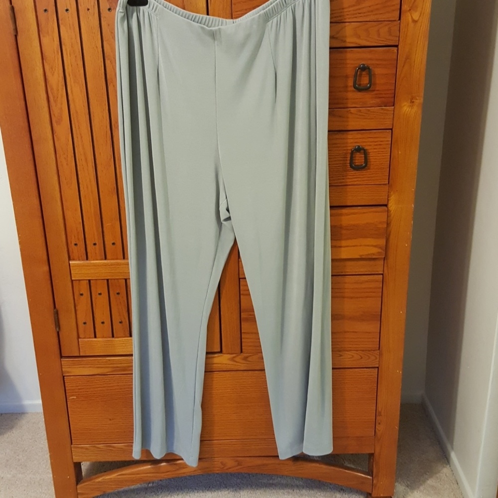 Chico's Easy wear pant